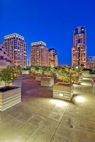 $5,000 | 700 Front Street, Unit 805, San Diego, CA 92101