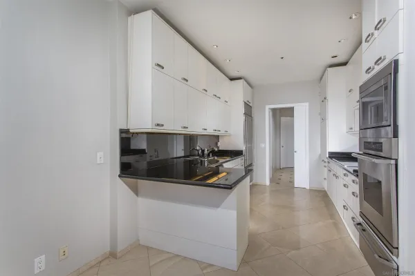 $5,000 | 700 Front Street, Unit 805, San Diego, CA 92101