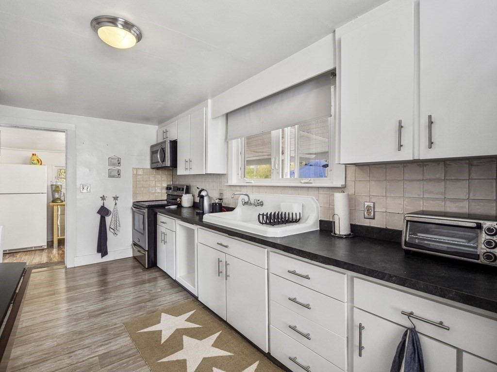 41 Torrington Road Fairhaven, MA 02719 - Photo 5 of 41 Gallery Image 5