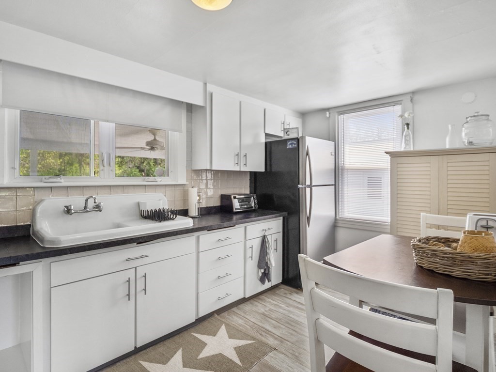 41 Torrington Road Fairhaven, MA 02719 - Photo 6 of 41 Gallery Image 6