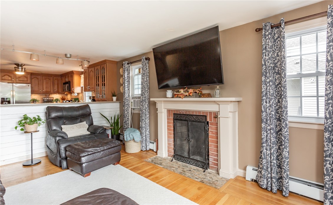 39 Butler Street Cranston, RI 02920 - Photo 10 of 26 Gallery Image 10