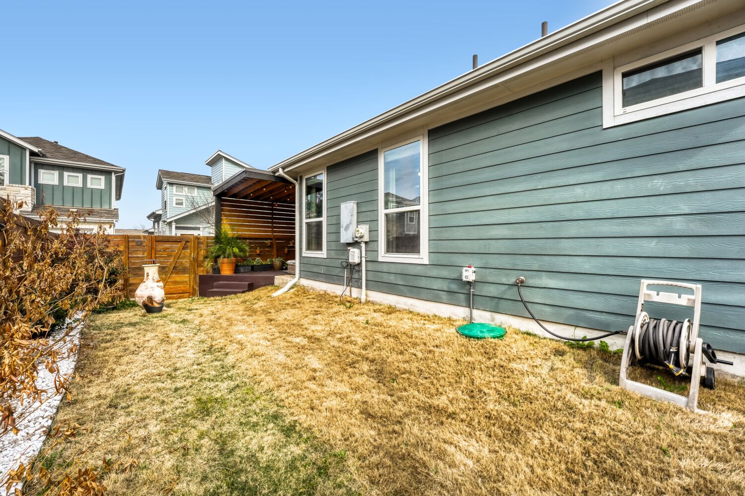 2000 Hermia Street Austin, TX 78741 - Photo 16 of 28 View of property exterior