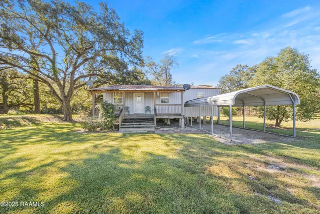 $90,000 | 402 Fruge Street, Mermentau, LA 70556