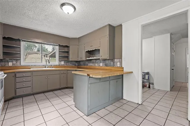 $199,900 | 701 West 24th Street, Independence, MO 64055