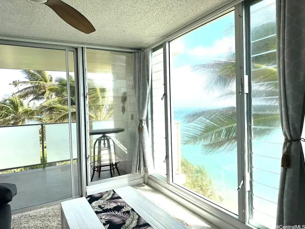 $2,300 | 53-549 Kamehameha Highway, Unit 607, Hauula, HI 96717