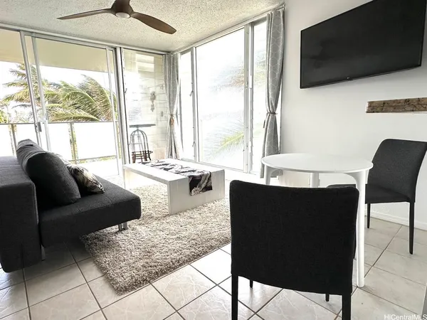 $2,300 | 53-549 Kamehameha Highway, Unit 607, Hauula, HI 96717