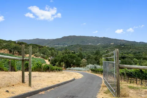$5,225,000 | 2220 Warm Springs Road, Glen Ellen, CA 95442