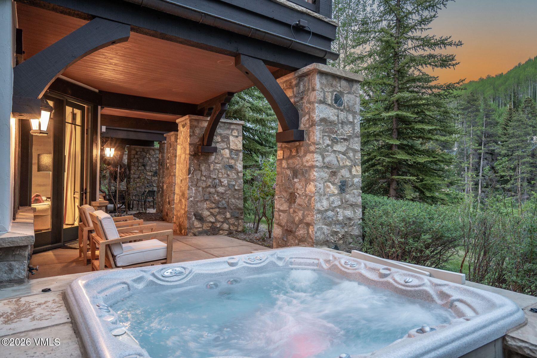 825 West Forest Road, Unit 3 Vail, CO 81657 - Photo 39 of 41 photo_online_039