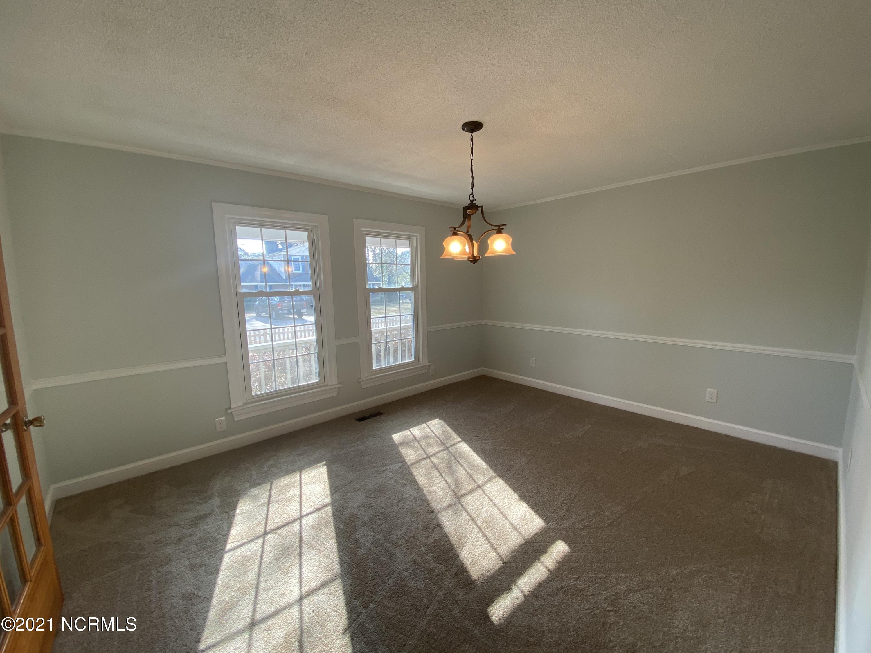 1904 Tryon Road New Bern, NC 28560 - Photo 16 of 53 Dining Room