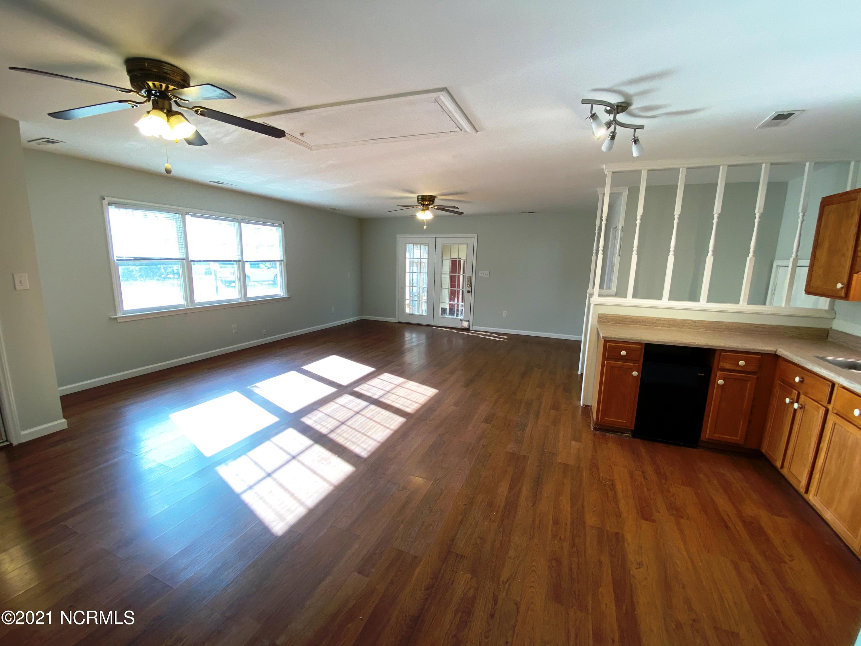 1904 Tryon Road New Bern, NC 28560 - Photo 20 of 53 Master Down
