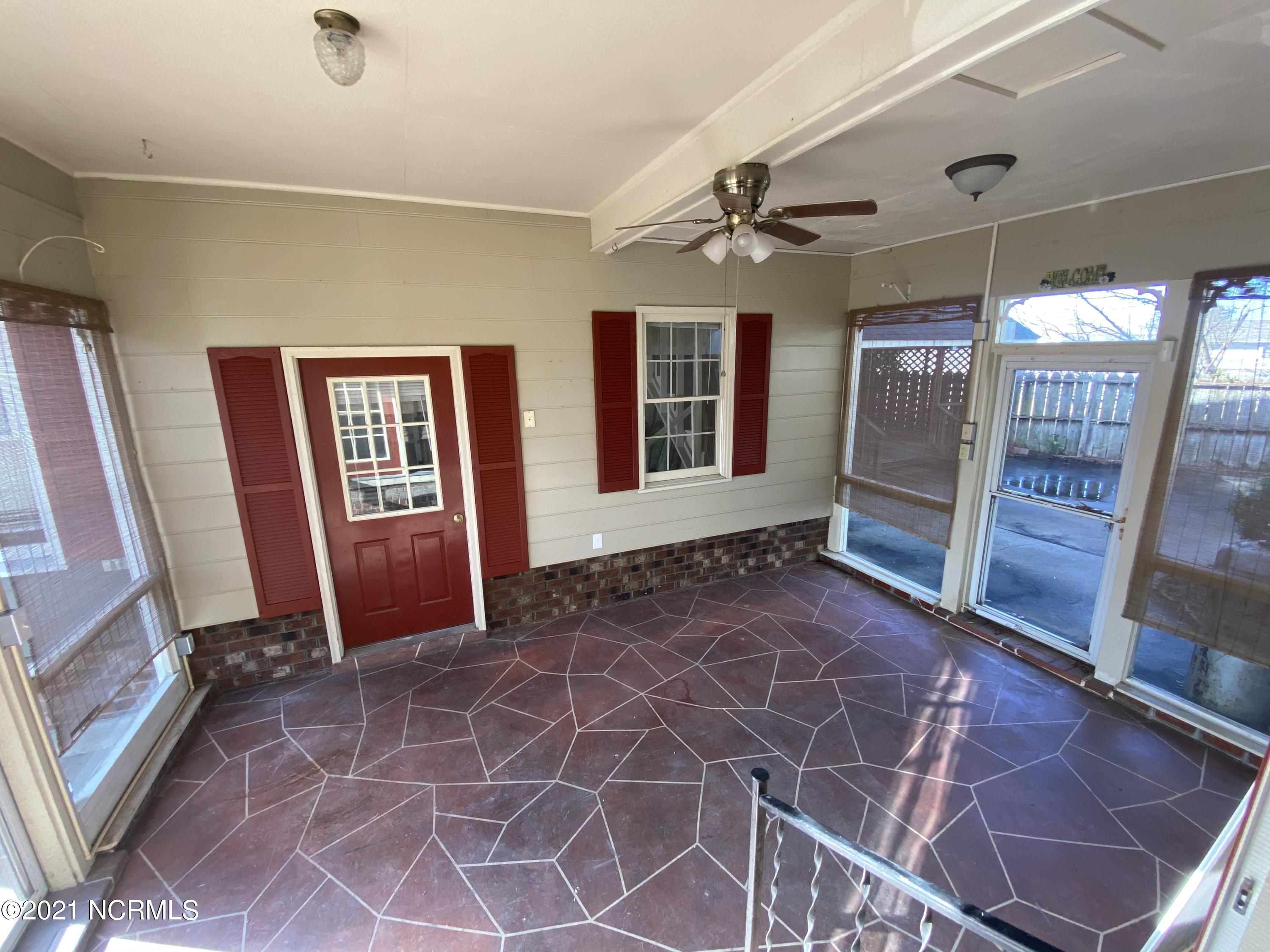 1904 Tryon Road New Bern, NC 28560 - Photo 26 of 53 Enclosed Porch