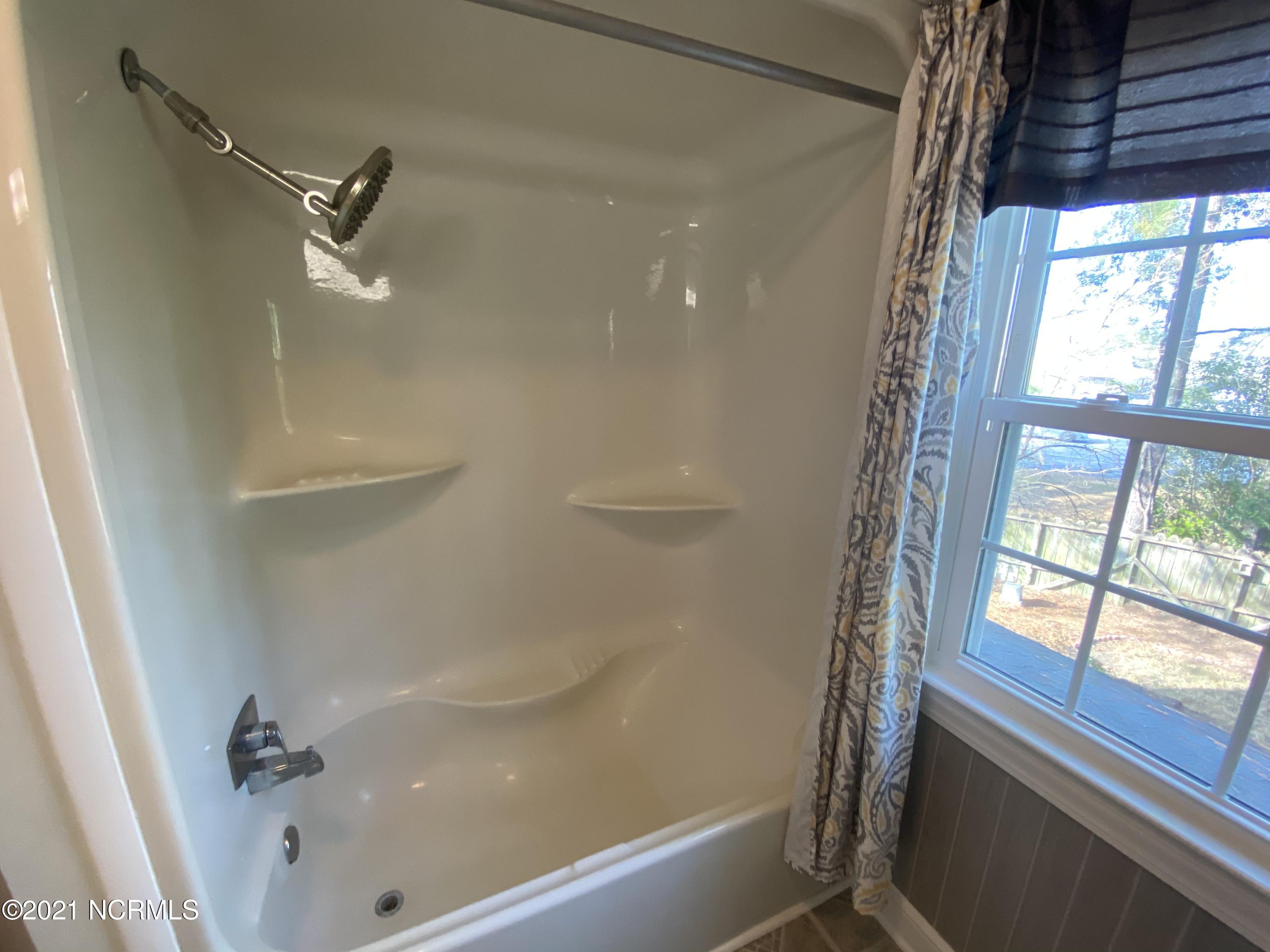 1904 Tryon Road New Bern, NC 28560 - Photo 33 of 53 Guest Hall Bath