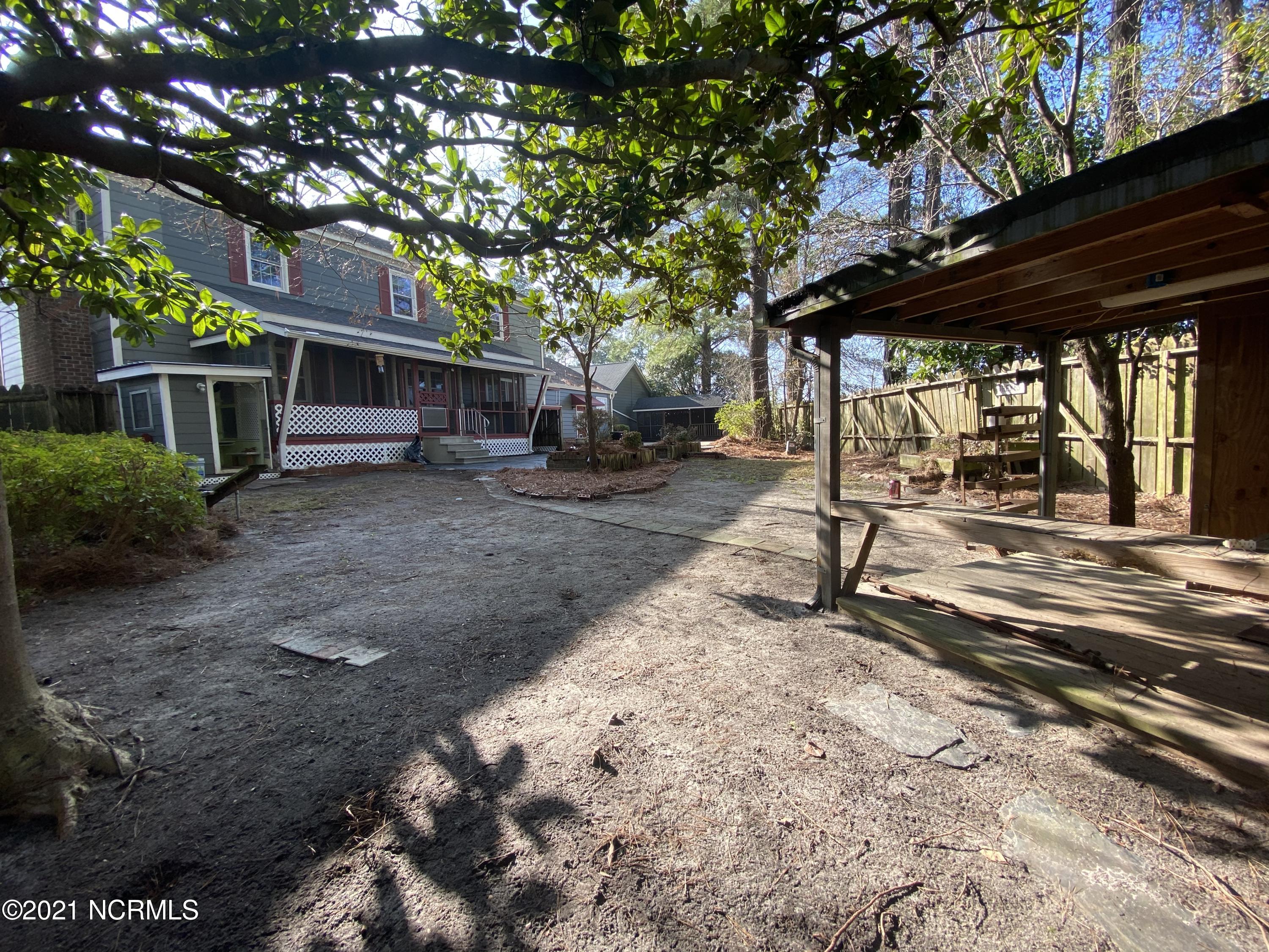 1904 Tryon Road New Bern, NC 28560 - Photo 39 of 53 backyard2