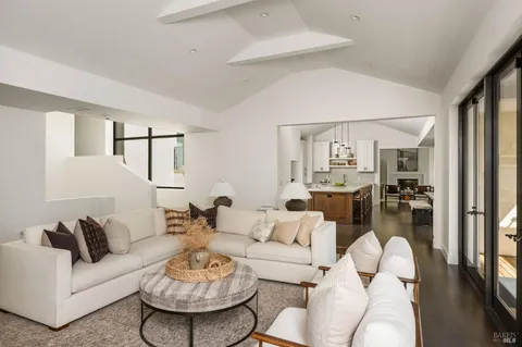 $3,995,000 | 9359 Ladera Road, Glen Ellen, CA 95442