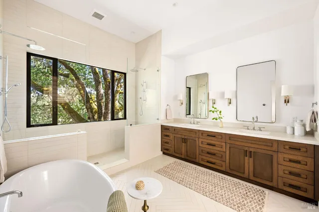 $3,995,000 | 9359 Ladera Road, Glen Ellen, CA 95442