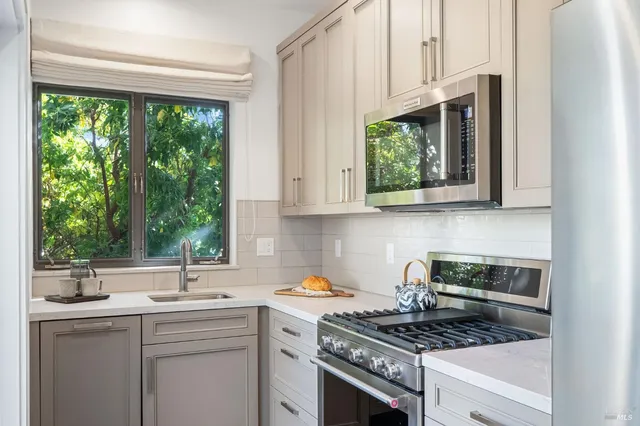 $3,995,000 | 9359 Ladera Road, Glen Ellen, CA 95442