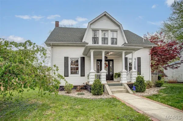 $220,000 | 709 Cypress Street, Highland, IL 62249