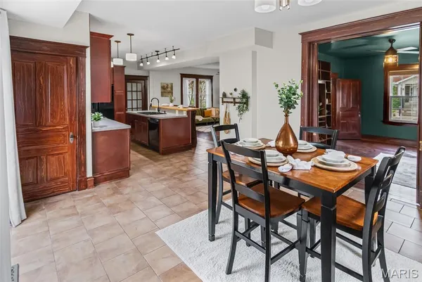 $220,000 | 709 Cypress Street, Highland, IL 62249