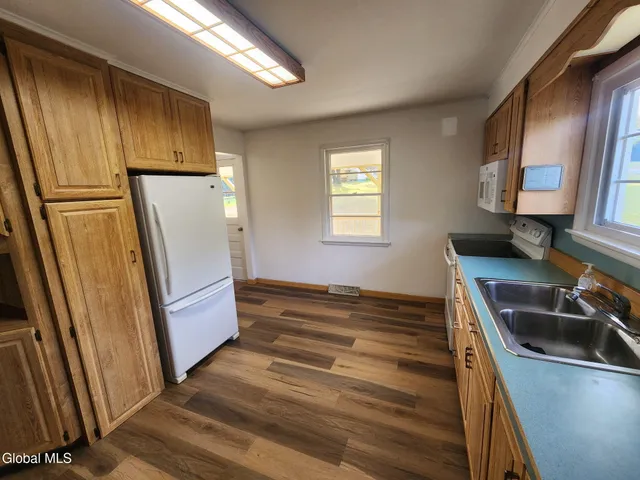 $215,000 | 287 County Road 101, Gloversville, NY 12078