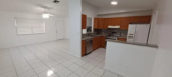 $2,200 | 5812 Polk Street, Hollywood, FL 33021