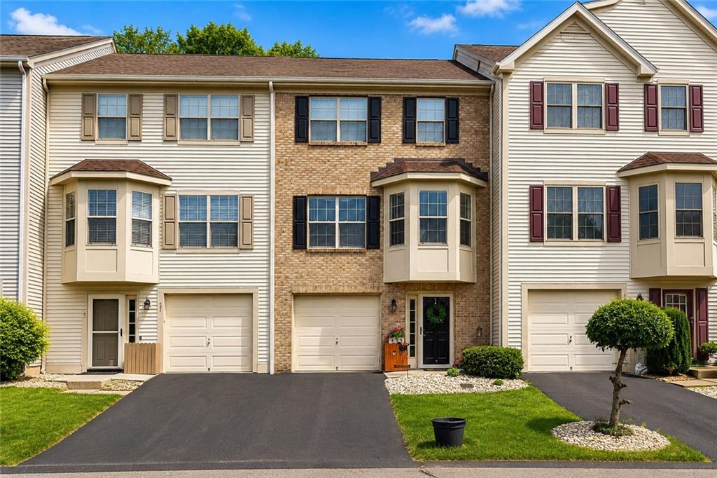 433 Georgetown Court Seven Fields, PA 16046 - Photo 2 of 23