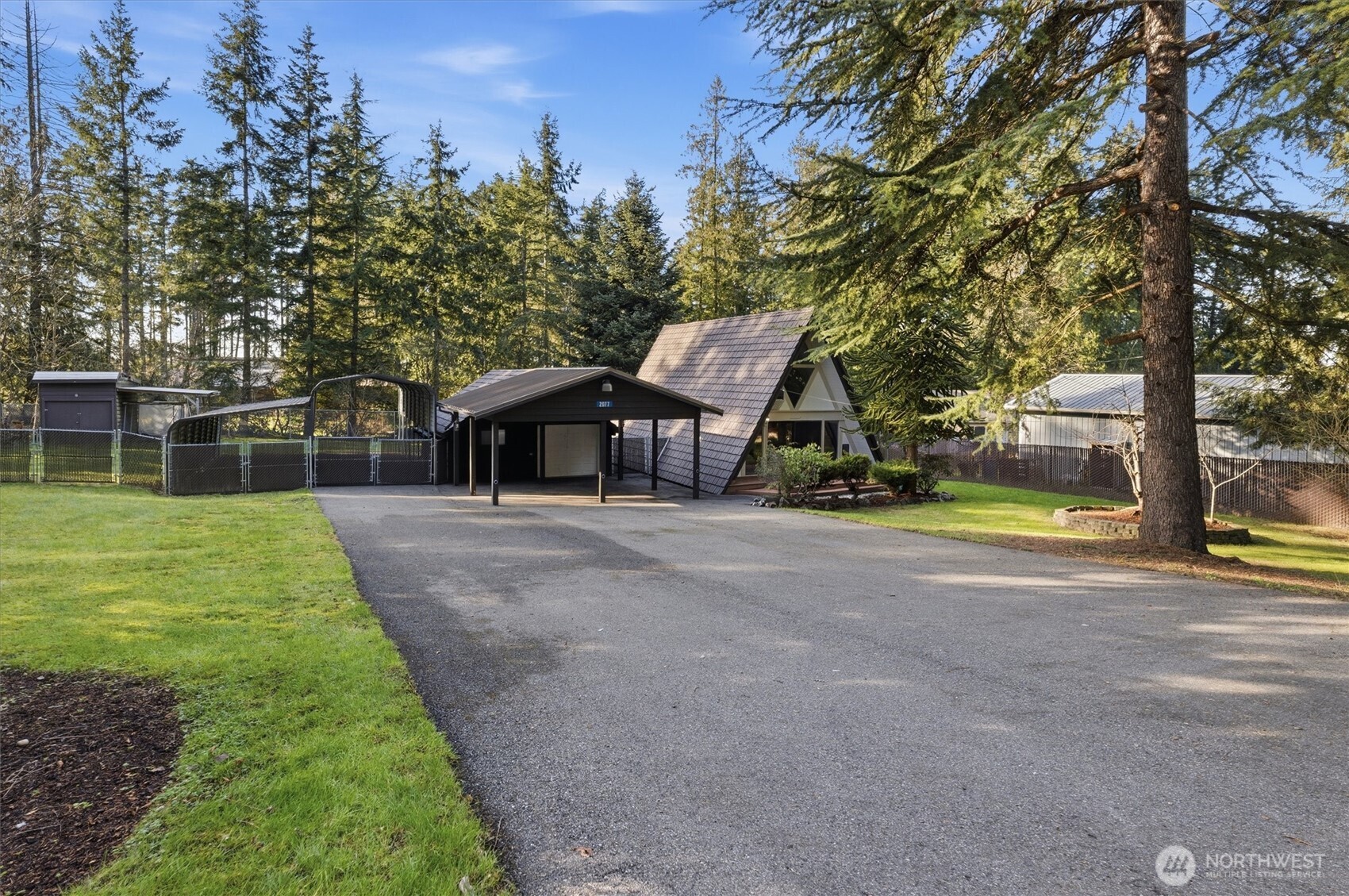 2077 Little Mountain Road Mount Vernon, WA 98274 - Photo 2 of 39 Gallery Image 2