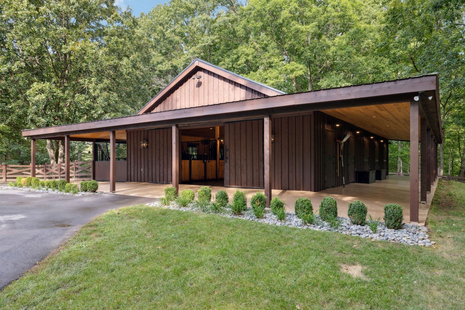 5715 Greenbrier Road Franklin, TN 37064 - Photo 22 of 72 a front view of a house with garden