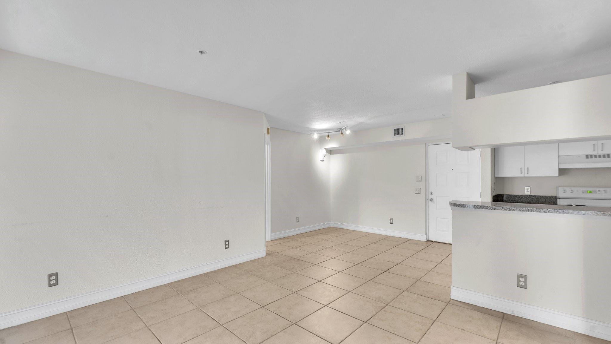 430 South Park Road, Unit 3303 Hollywood, FL 33021 - Photo 8 of 27 a view of kitchen with wooden floor