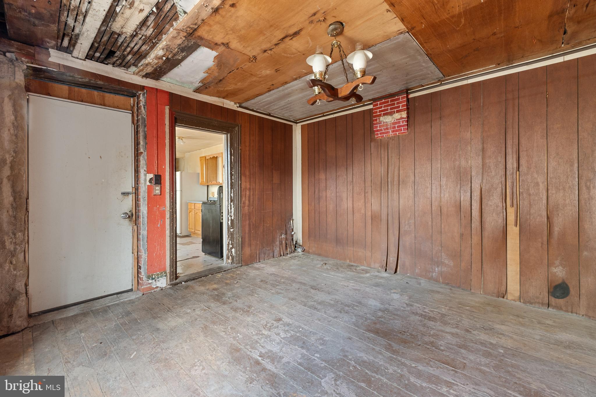 1228 Spring Street Reading, PA 19604 - Photo 9 of 21 Gallery Image 9