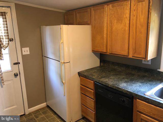 172 Truslow Road Fredericksburg, VA 22405 - Photo 6 of 17 Kitchen