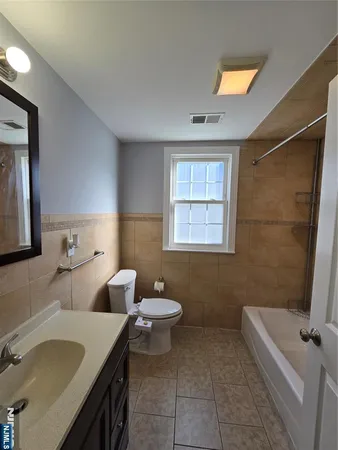 $2,500 | 124 Devon Terrace, Unit SECOND, Kearny, NJ 07032