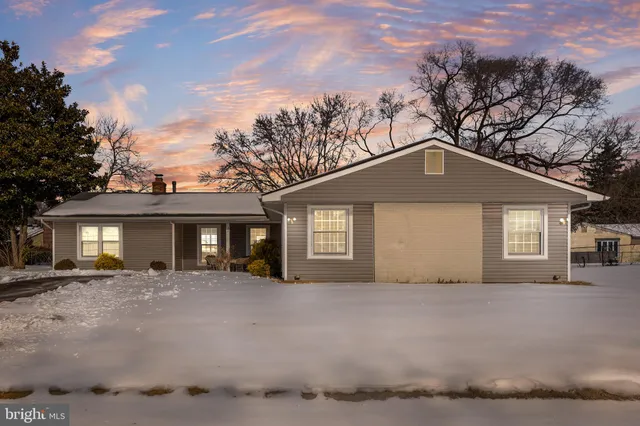 $375,000 | 33 New Pond Lane, Willingboro, NJ 08046