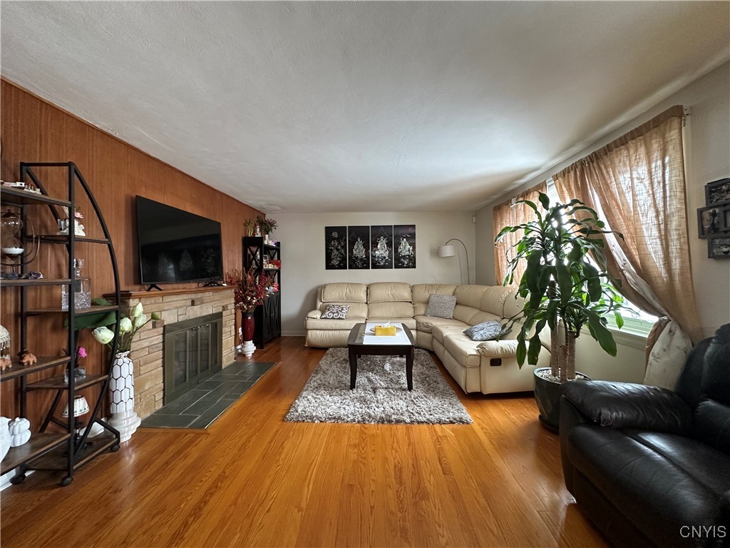 158 Darlington Road Syracuse, NY 13208 - Photo 12 of 33