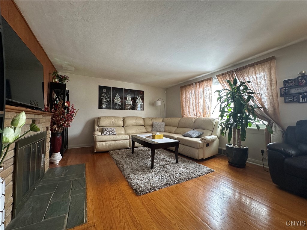 158 Darlington Road Syracuse, NY 13208 - Photo 13 of 33