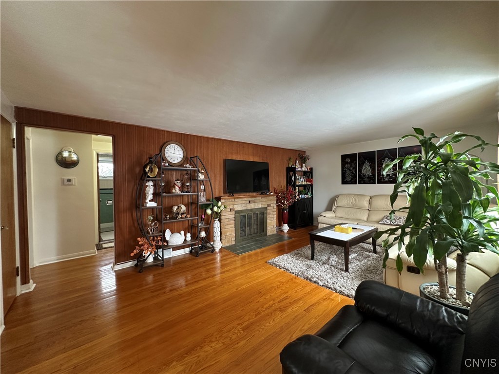 158 Darlington Road Syracuse, NY 13208 - Photo 7 of 33