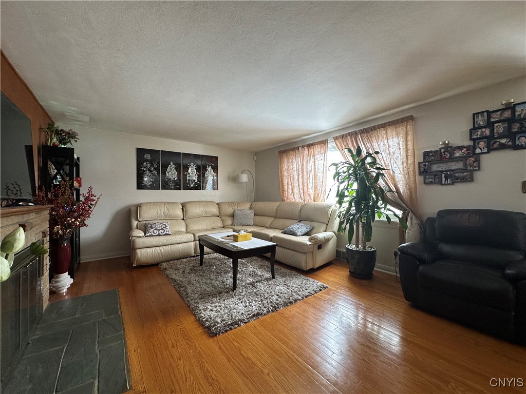 158 Darlington Road Syracuse, NY 13208 - Photo 9 of 33