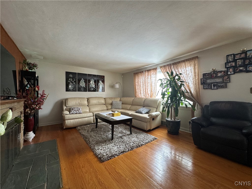 158 Darlington Road Syracuse, NY 13208 - Photo 10 of 33