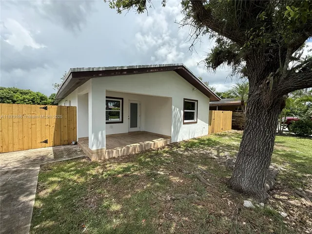 $3,000 | 18333 Southwest 296th Street, Unit 18333, Homestead, FL 33030