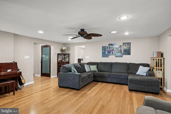 $695,000 | 2 Holly Drive, Medford, NJ 08055