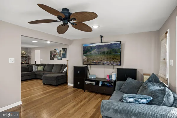 $695,000 | 2 Holly Drive, Medford, NJ 08055