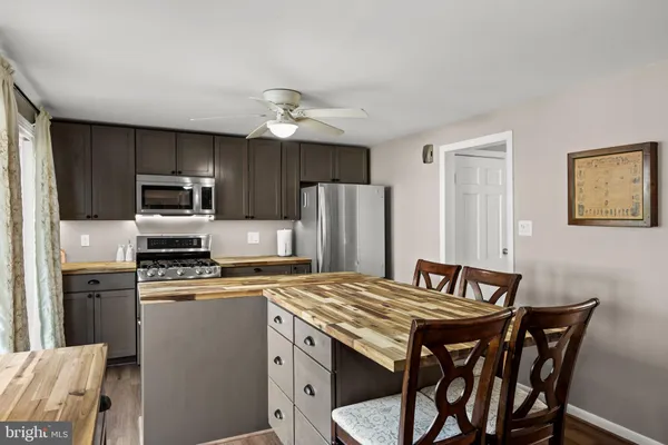 $695,000 | 2 Holly Drive, Medford, NJ 08055