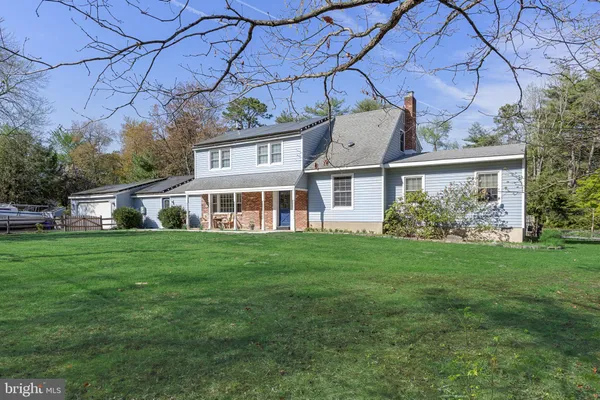 $695,000 | 2 Holly Drive, Medford, NJ 08055