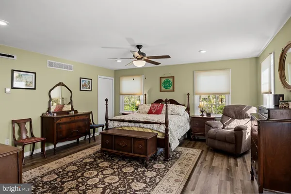 $695,000 | 2 Holly Drive, Medford, NJ 08055