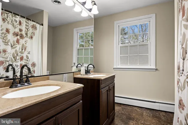 $695,000 | 2 Holly Drive, Medford, NJ 08055