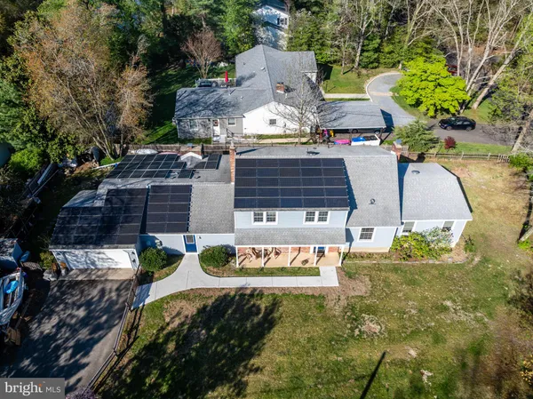 $695,000 | 2 Holly Drive, Medford, NJ 08055