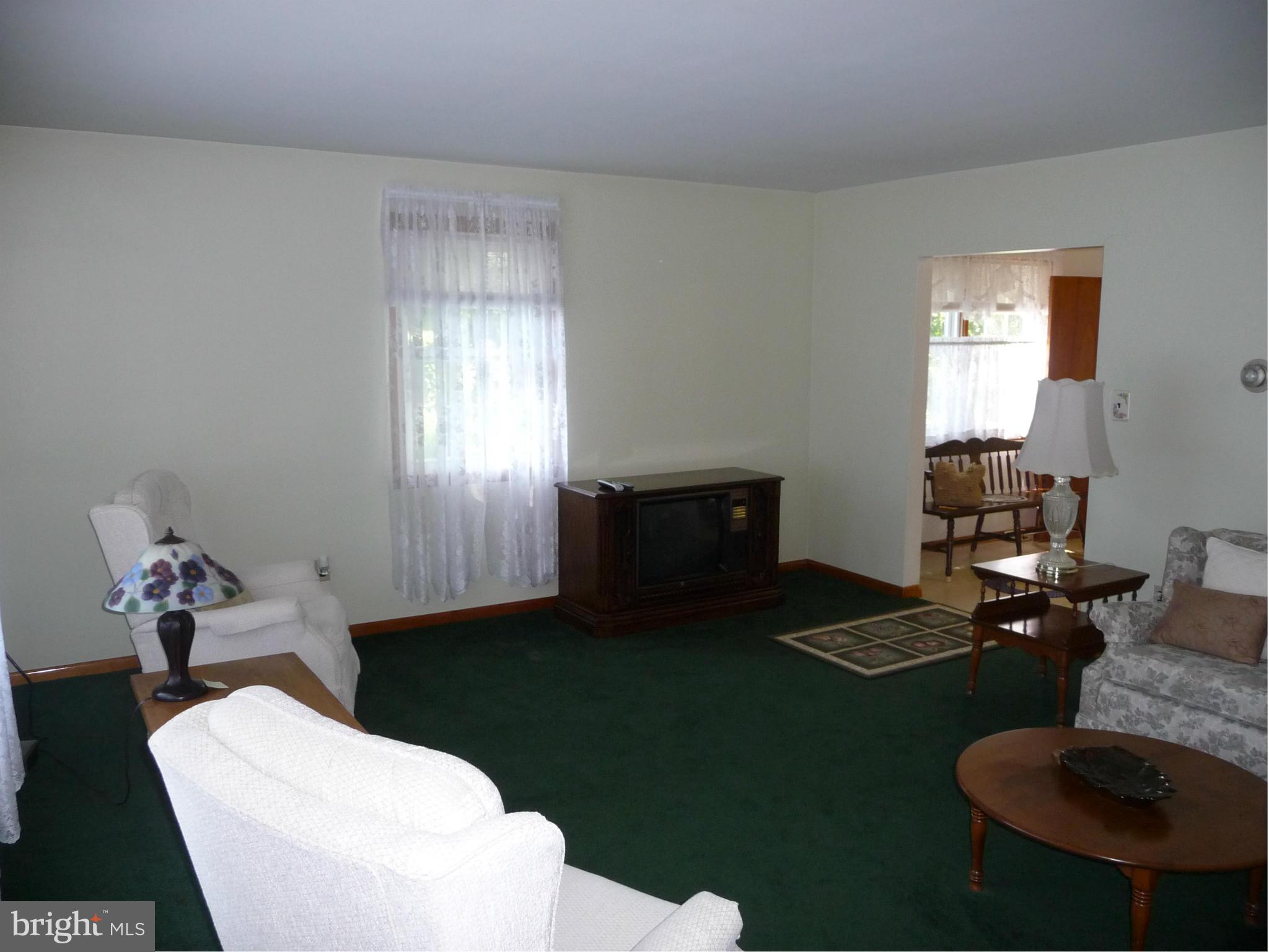 7606 Babikow Road Baltimore, MD 21237 - Photo 8 of 30 Living Room
