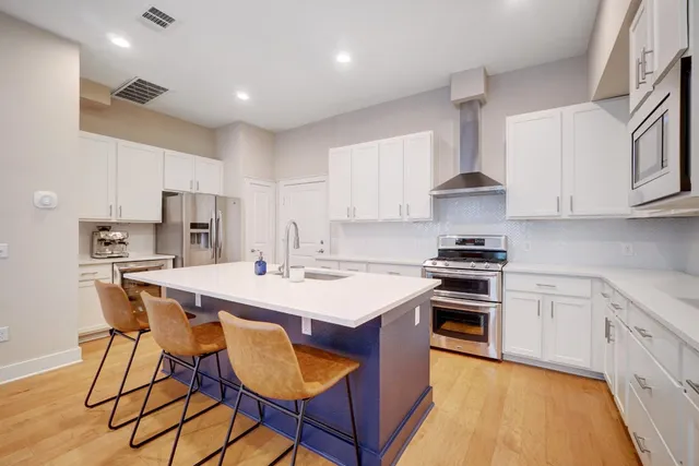 $699,000 | 2520 Bluebonnet Lane, Unit 41, Austin, TX 78704