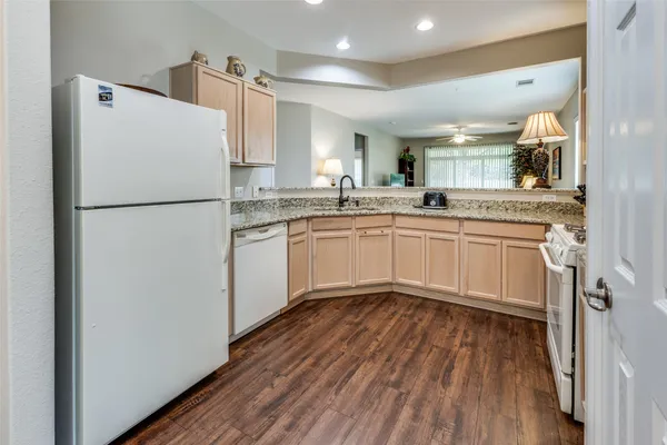 $1,900 | 203 Essex Lane, Georgetown, TX 78633