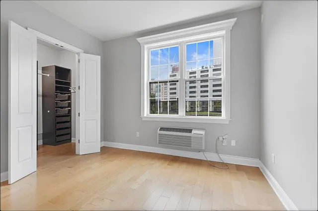 $3,200 | 100 Tidewater Street, Unit 1A, Jersey City, NJ 07302