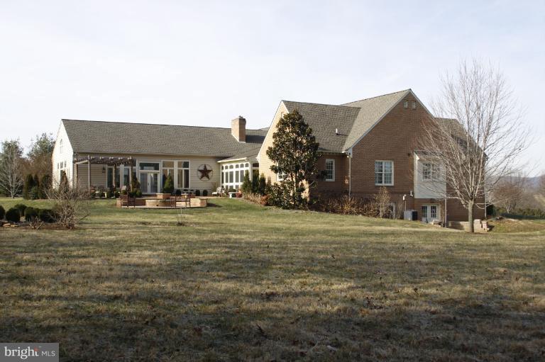 8047 Old Hagerstown Road Middletown, MD 21769 - Photo 22 of 30 Exterior (Rear)